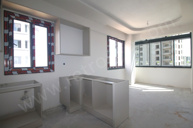 Eski Mezitli Mah. Mezitli Satılık Daire |  3+1 Oda | 150M2 5.500.000Tl  Krediye Uygun  | 1. Kat | Doğalgaz(Kombi) | 2 Banyo | 3 Yatak Odası Resim-4