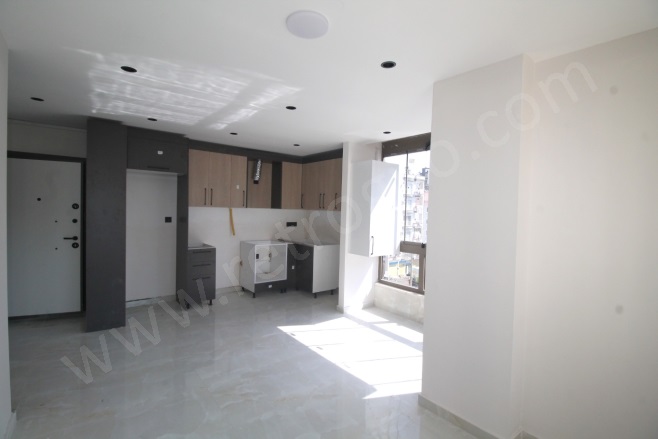 Merkez Mah. Mezitli Satılık Daire |  2+1 Oda | 110M2 3.800.000Tl  Krediye Uygun  | 3. Kat | Doğalgaz(Kombi) | 2 Banyo | 2 Yatak Odası Resim-2