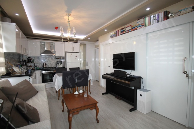 Atatürk Mah. Mezitli Kiralık Daire |  1+1 Oda | 65M2 Aylık 21.000Tl  Krediye Uygun  Eşyalı  | 2. Kat | Doğalgaz(Kombi) | 1 Banyo | 1 Yatak Odası Resim-2