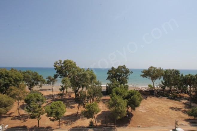 Deniz Mah. Mezitli Satılık Daire |  3+1 Oda | 180M2 8.750.000Tl  Krediye Uygun  | 4. Kat | Doğalgaz(Kombi) | 2 Banyo | 3 Yatak Odası Resim-2