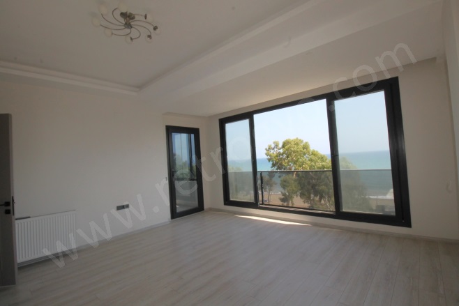 Deniz Mah. Mezitli Satılık Daire |  3+1 Oda | 180M2 8.750.000Tl  Krediye Uygun  | 4. Kat | Doğalgaz(Kombi) | 2 Banyo | 3 Yatak Odası Resim-5