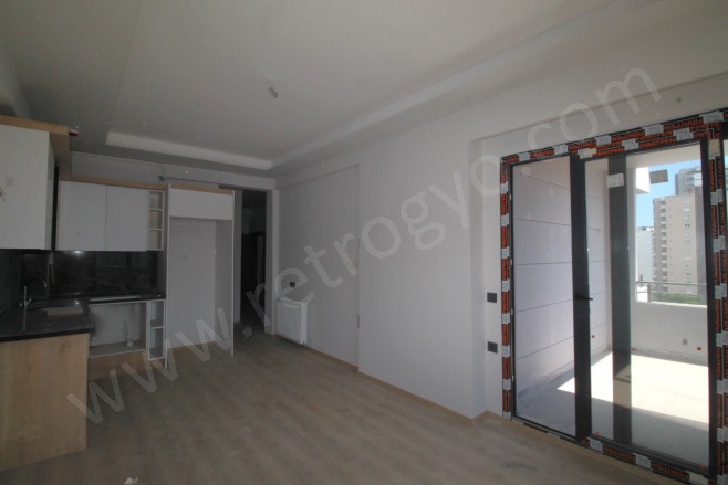 Akdeniz Mah. Mezitli Kiralık Daire |  2+1 Oda | 110M2 Aylık 30.000Tl  Krediye Uygun  | 4. Kat | Doğalgaz(Kombi) | 2 Banyo | 2 Yatak Odası Resim-2