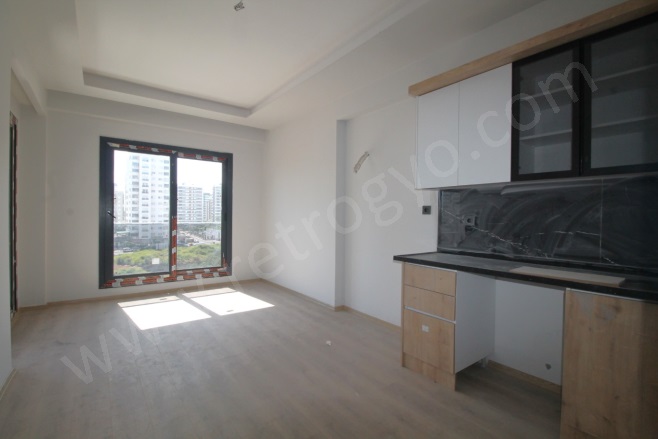 Akdeniz Mah. Mezitli Kiralık Daire |  2+1 Oda | 110M2 Aylık 30.000Tl  Krediye Uygun  | 4. Kat | Doğalgaz(Kombi) | 2 Banyo | 2 Yatak Odası Resim-4