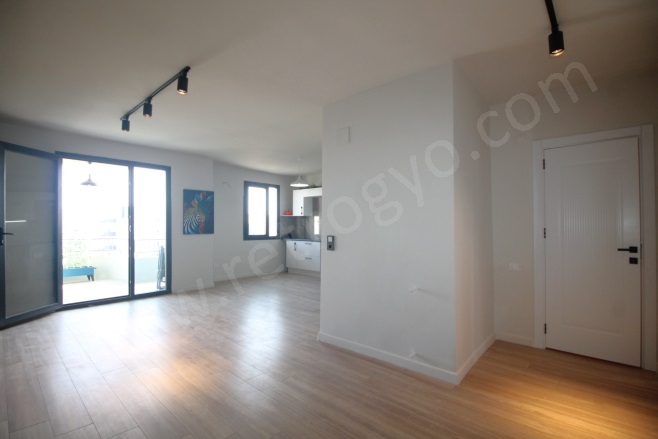 75.Yıl Mah. Mezitli Satılık Daire |  3+1 Oda | 160M2 4.100.000Tl  Krediye Uygun  | 7. Kat | Doğalgaz(Kombi) | 1 Banyo | 3 Yatak Odası Resim-2