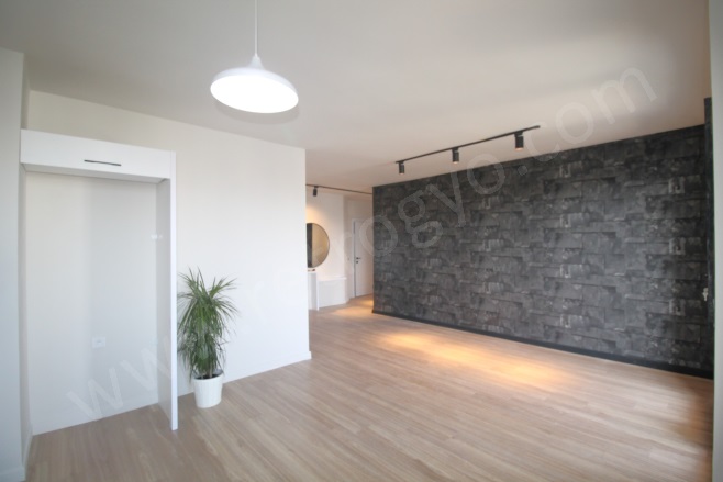 75.Yıl Mah. Mezitli Satılık Daire |  3+1 Oda | 160M2 4.100.000Tl  Krediye Uygun  | 7. Kat | Doğalgaz(Kombi) | 1 Banyo | 3 Yatak Odası Resim-4