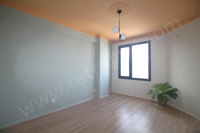 75.Yıl Mah. Mezitli Satılık Daire |  3+1 Oda | 160M2 4.100.000Tl  Krediye Uygun  | 7. Kat | Doğalgaz(Kombi) | 1 Banyo | 3 Yatak Odası Resim-5