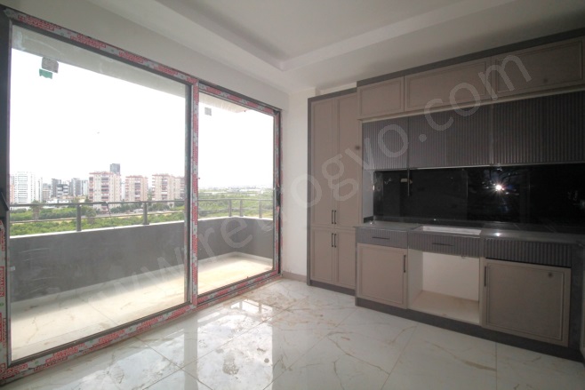Çiftlikköy Mah. Yenişehir Satılık Daire |  3+1 Oda | 180M2 8.500.000Tl  Krediye Uygun  | 6. Kat | 2 Banyo | 3 Yatak Odası Resim-1