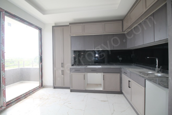 Çiftlikköy Mah. Yenişehir Satılık Daire |  3+1 Oda | 180M2 8.500.000Tl  Krediye Uygun  | 6. Kat | 2 Banyo | 3 Yatak Odası Resim-2