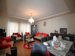 Mezitli Merkez Mah. Satılık Daire 3+1 180 M2 | 3. Kat | Klima | 2 Banyo | 3 Yatak Odası