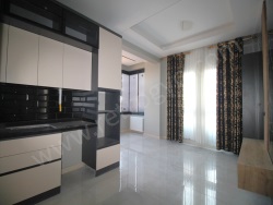 Yenişehir Akkent Mah. Satılık Daire 2+1 110 M2 | 1. Kat | Doğalgaz(Kombi) | 2 Banyo | 2 Yatak Odası