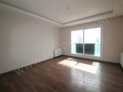 Mezitli Kuyuluk Mah. Kiralık Daire 4+1 220 M2 | 10. Kat | Doğalgaz(Kombi) | 2 Banyo | 4 Yatak Odası