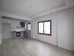 Yenişehir Gazi Mah. Kiralık Daire 2+1 120 M2 | 4. Kat | Doğalgaz(Kombi) | 2 Banyo | 2 Yatak Odası