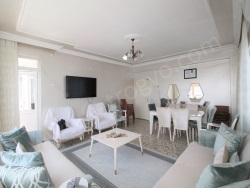 Yenişehir Cumhuriyet Mah. Satılık Daire 3+1 180 M2 | 7. Kat | Klima | 1 Banyo | 3 Yatak Odası