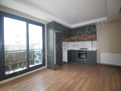 Yenişehir Palmiye Mah. Kiralık Daire 2+1 110 M2 | 3. Kat | Doğalgaz(Kombi) | 1 Banyo | 2 Yatak Odası