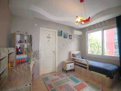 Retrodan Merkez Mahde Site İçi Havuzlu Masrafsız 3+1 Satılık Daire Mezitli Mah