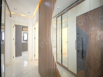 Retrodan Kaliteli İşçiliği Ve Tasarımı İle Size Hitap Edecek 3+1 Satılık Daire Mezitli Akdeniz Mah