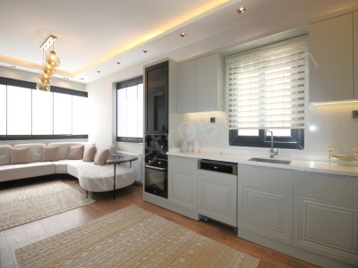 Retrodan Yaşar Doğu Caddesi Üzerinde Konsept Lüks 4+1 Satılık Daire Mezitli Akdeniz Mah