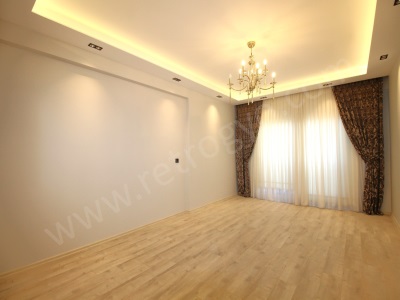 Retrodan Kaliteli İşçilik Ve Modern Dizaynı İle İçinizi Isıtan 3+1 Satılık Daire Mezitli Eski Mah