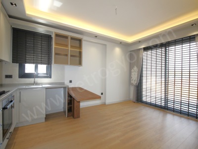 Retrodan Mezitlinin Yükselenen Bölgesende Yatırım Yapacağınız Lüks 1+1 Satılık Daire Yeni Mah