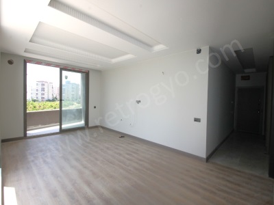 Retrodan Üniversite Caddesinde Sıfır Proje Yeriniz Hazır 2+1 Satılık Daire Yenişehir Çiftlikköy Mah