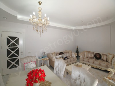 Retrodan Sahile Yürüme Mesafesinmde Olacağınız Teraslı 3+1 Satılık Daire Mezitli Akdeniz Mah