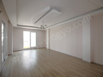 Retrodan Batıkent Mahde Genişliğiyle Size Hitap Edecek B Mutfak Kiralık Daire 4+1 Yenişehir Mah