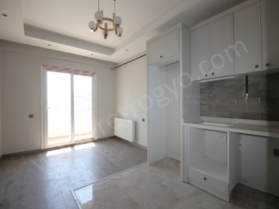 Retrodan Yatırımlarınızı Doğru Yere Yapacağınız Lüks 1+1 Satılık Daire Mezitli Akdeniz Mah