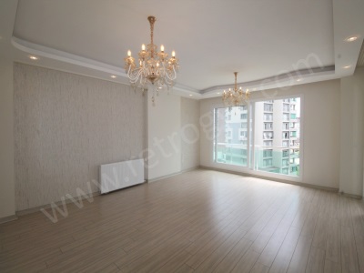 Retrodan Lüks Yaşamın Kapılarını Aralayacağınız Kiralık Daire 4+1 Mezitli Akdeniz Mah