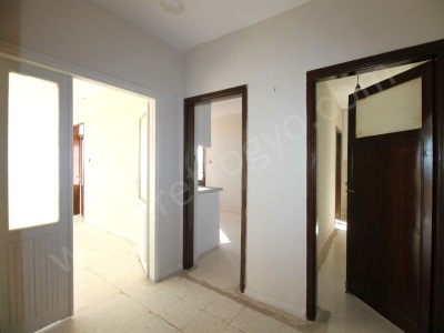 Retrodan Deniz Manzarası İle Dokunuşlarınızla Tarz Katacağınız Fırsat 3+1 Satılık Daire Yenişehir Akkent Mah