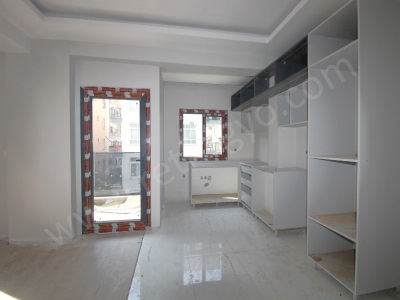 Retrodan Gazi Mahde Yarınlarınızın Yatırımı Olacağı Ebeveyn Banyolu Sıfır 1+1 Site İçi Asa Satılık Daire Yenişehir Mah