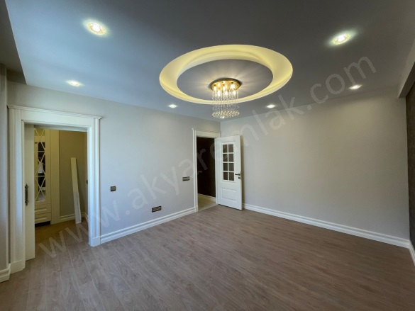 Hürriyet Mah. Onikişubat Satılık Daire |  5+1 Oda | 270M2 0Tl  Krediye Uygun  | 5. Kat | Merkezi Isınma(Pay Ölçer) | 2 Banyo | 1 Yatak Odası Resim-5