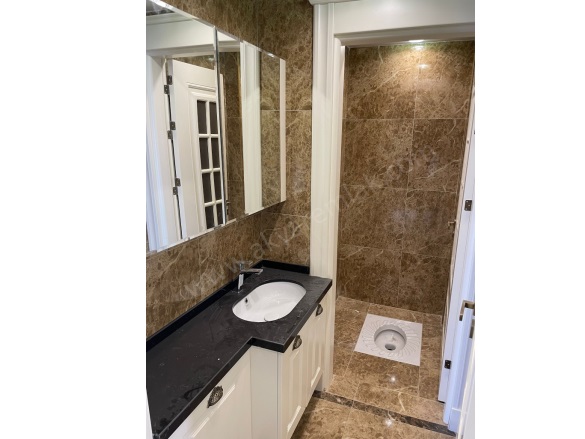 Hürriyet Mah. Onikişubat Satılık Daire |  4+1 Oda | 195M2 0Tl  Krediye Uygun  | 4. Kat | Merkezi Isınma(Pay Ölçer) | 2 Banyo | 1 Yatak Odası Resim-5