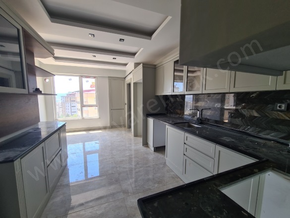 Bin Evler Mah. Onikişubat Satılık Daire |  4+1 Oda | 220M2 7.700.000Tl  Krediye Uygun  | Doğalgaz(Kombi) | 2 Banyo Resim-2