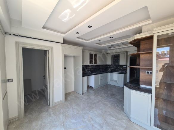 Bin Evler Mah. Onikişubat Satılık Daire |  4+1 Oda | 220M2 7.700.000Tl  Krediye Uygun  | Doğalgaz(Kombi) | 2 Banyo Resim-4