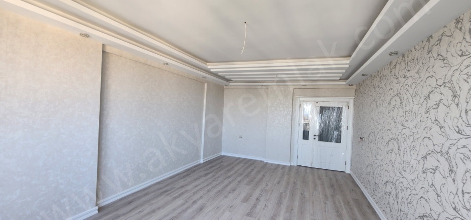 Selçuklu Mah. Onikişubat Satılık Daire |  5+1 Oda | 220M2 9.500.000Tl  Krediye Uygun  | 3. Kat | Merkezi Isınma | 2 Banyo Resim-5