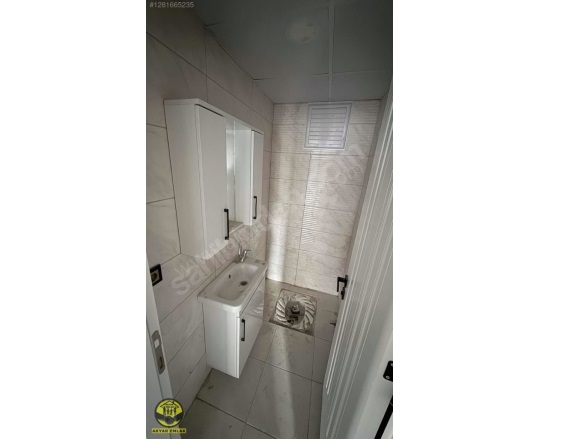 Karamanlı Mah. Onikişubat Satılık Daire |  3+1 Oda | 130M2 4.750.000Tl  Krediye Uygun  | 3. Kat | Doğalgaz(Kombi) | 2 Banyo Resim-5