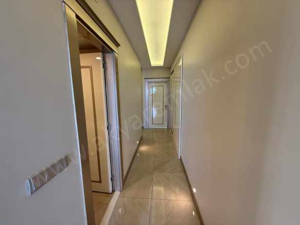 Akyar Emlakdan Kiralık Daire 4+1 Geniş Lüks Onikişubat Yirmiikigün Mah