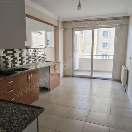 Hürriyet Mah. Onikişubat Satılık Daire |  4+1 Oda | 190M2 5.200.000Tl  Krediye Uygun  | 2. Kat | Doğalgaz Sobası Resim-1