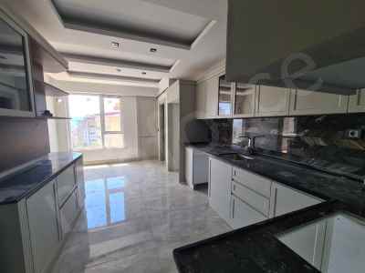 House For Sale in  Turkey, Kahramanmaras, Onikisubat, 5 Nisan neighborhood , 4+1 Room, 220 m2