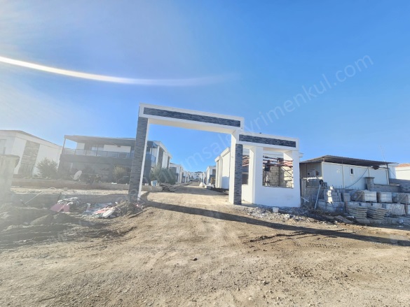 Dönümlü  Yenişehir Satılık Villa |  6+1 Oda | 326M2 14.000.000Tl  Krediye Uygun  | Dubleks | Doğalgaz(Kombi) | 3 Banyo Resim-4