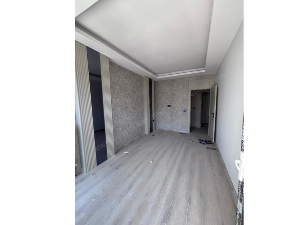 Bağcılar Bağlar Satılık Daire |  2+1 Oda | 85M2 3.350.000Tl  Krediye Uygun  | 2. Kat | Doğalgaz(Kombi) | 1 Banyo | 1 Yatak Odası Resim-4