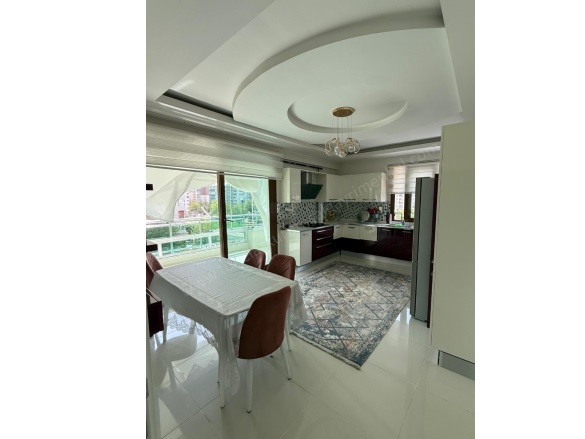 75 Caddesi Civarı Kayapınar Satılık Daire |  4+1 Oda | 200M2 5.950.000Tl  Krediye Uygun  | 2 Banyo Resim-1