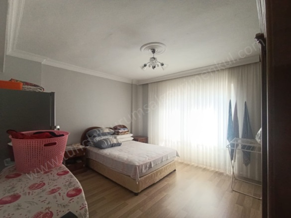 Peyas Mahallesi. Kayapınar Satılık Daire |  3+1 Oda | 175M2 3.100.000Tl | 8. Kat | Doğalgaz(Kombi) | 1 Banyo Resim-3