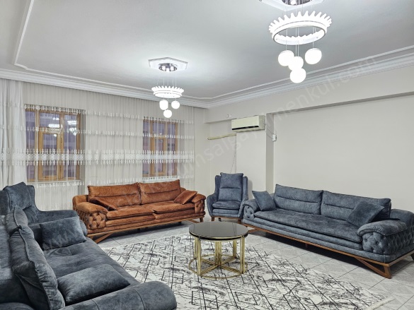 Diclekent Civarı Kayapınar Satılık Daire |  4+1 Oda | 250M2 3.820.000Tl  Krediye Uygun  | 7. Kat | Doğalgaz(Kombi) | 2 Banyo Resim-4