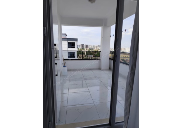 Bağcılar Bağlar Satılık Daire |  3+1 Oda | 155M2 4.500.000Tl  Krediye Uygun  | 8. Kat | Doğalgaz(Kombi) | 2 Banyo Resim-4