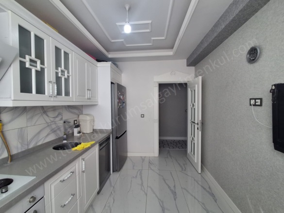 Üç Kuyular Civarı Yenişehir Satılık Daire |  2+1 Oda | 95M2 3.240.000Tl  Krediye Uygun  | Yüksek Giriş | Merkezi Isınma | 2 Banyo Resim-3