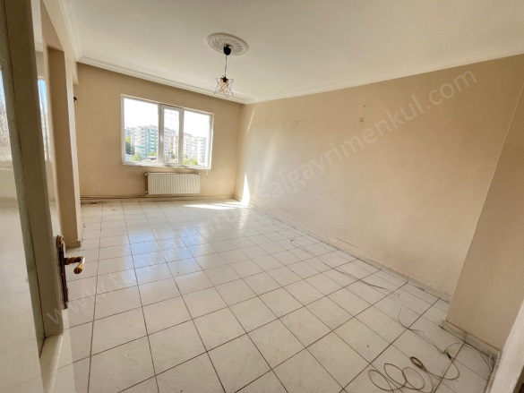 Mezopotamya Mahallesi. Kayapınar Satılık Daire |  3+1 Oda | 140M2 2.960.000Tl | 7. Kat | Doğalgaz(Kombi) Resim-5