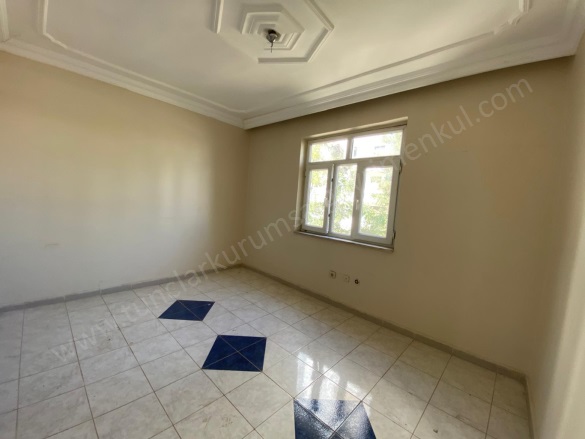 Fırat Mahallesi. Kayapınar Kiralık Villa |  5+1 Oda | 500M2 Aylık 50.000Tl  Krediye Uygun  | Tripleks | Doğalgaz(Kombi) | 3 Banyo Resim-5
