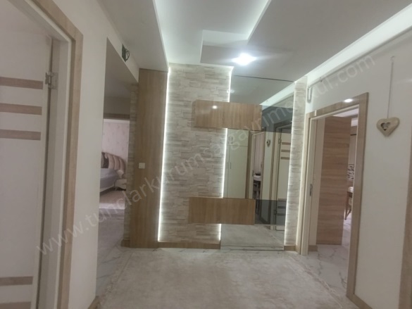 Mezopotamya Mahallesi. Kayapınar Satılık Daire |  3+1 Oda | 155M2 4.600.000Tl  Krediye Uygun  | 1. Kat | Doğalgaz(Kombi) | 2 Banyo Resim-3