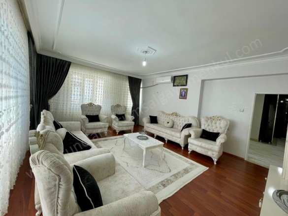 Mezopotamya Mahallesi. Kayapınar Satılık Daire |  3+1 Oda | 180M2 3.995.000Tl  Krediye Uygun  | 4. Kat | Doğalgaz(Kombi) Resim-3
